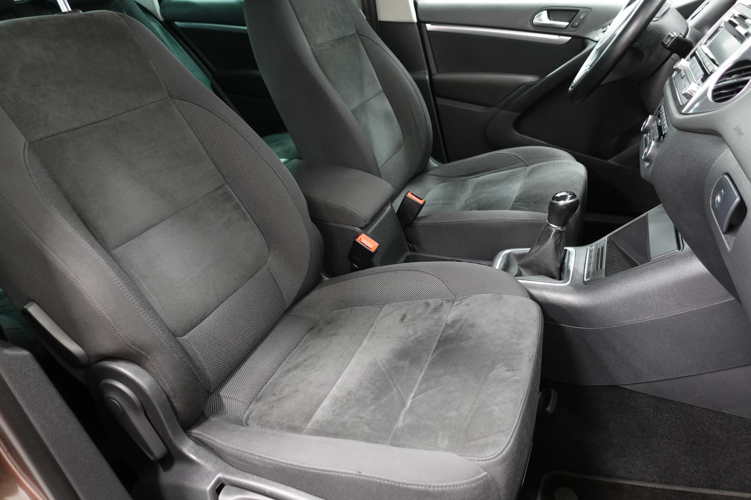 Volkswagen Tiguan, 2012 - pohled č. 11