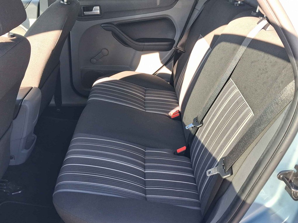 Ford Focus 1.6i 