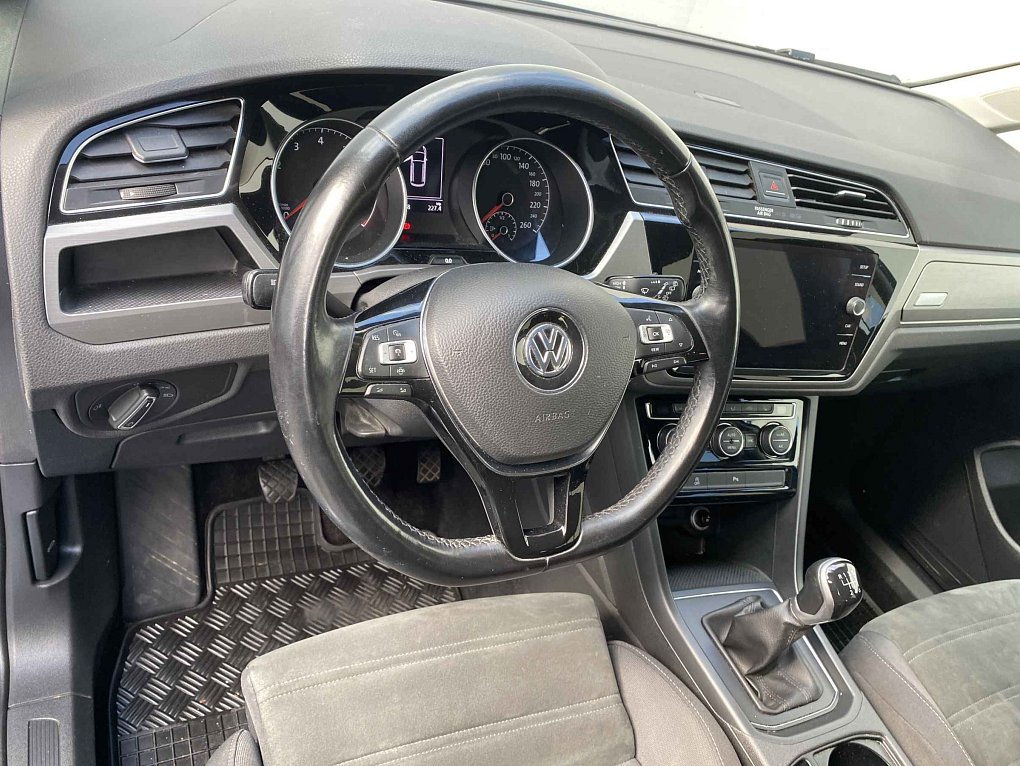 Volkswagen Touran 1.5TSi 