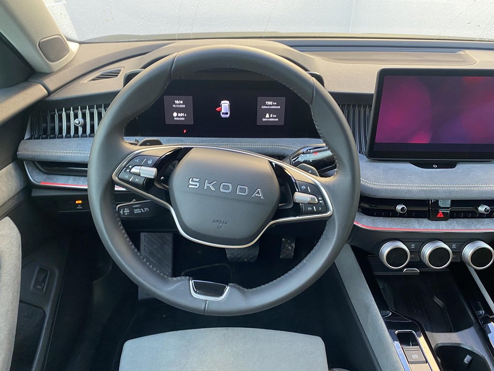 Škoda Superb IV 2.0 TDi Selection