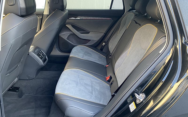 Škoda Superb IV 2.0 TDi Selection