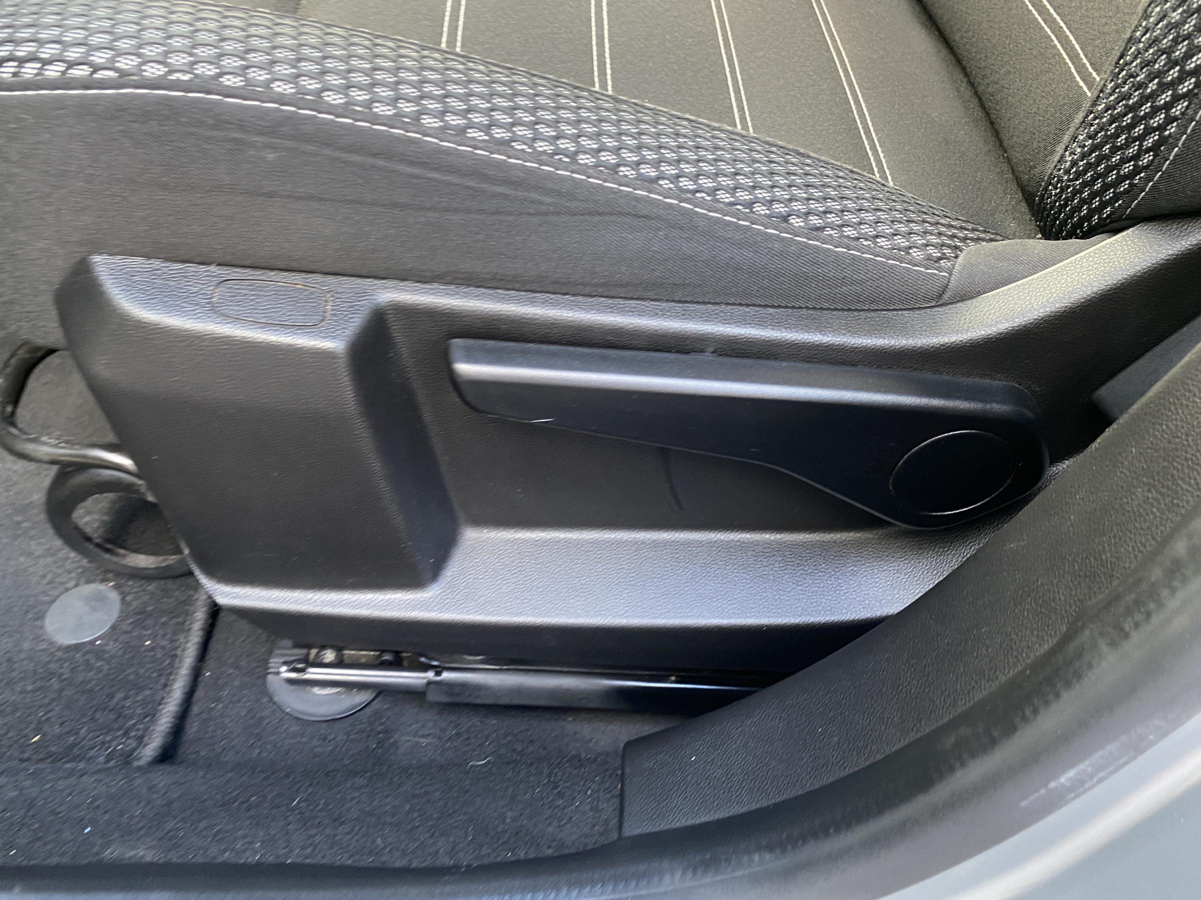 Dacia Duster, 2020 - pohled č. 16