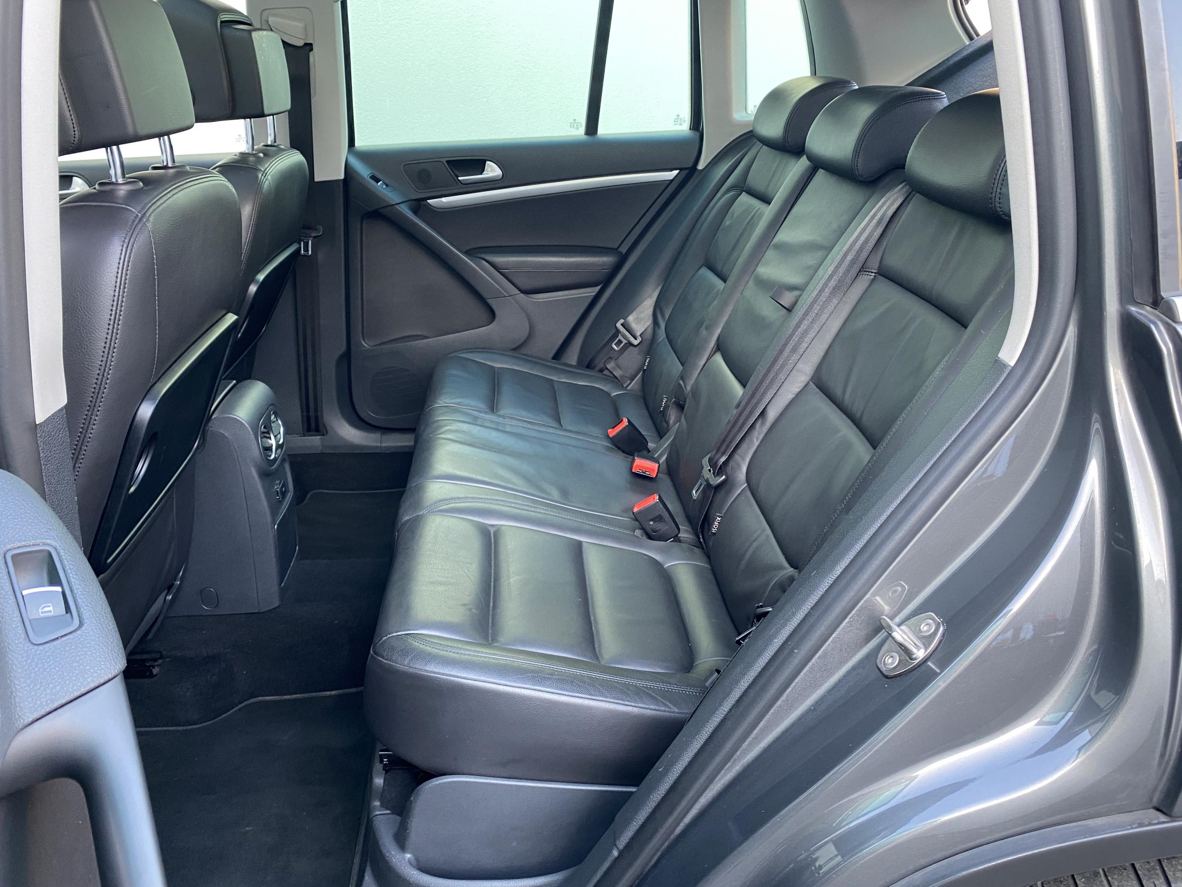 Volkswagen Tiguan, 2014 - pohled č. 10