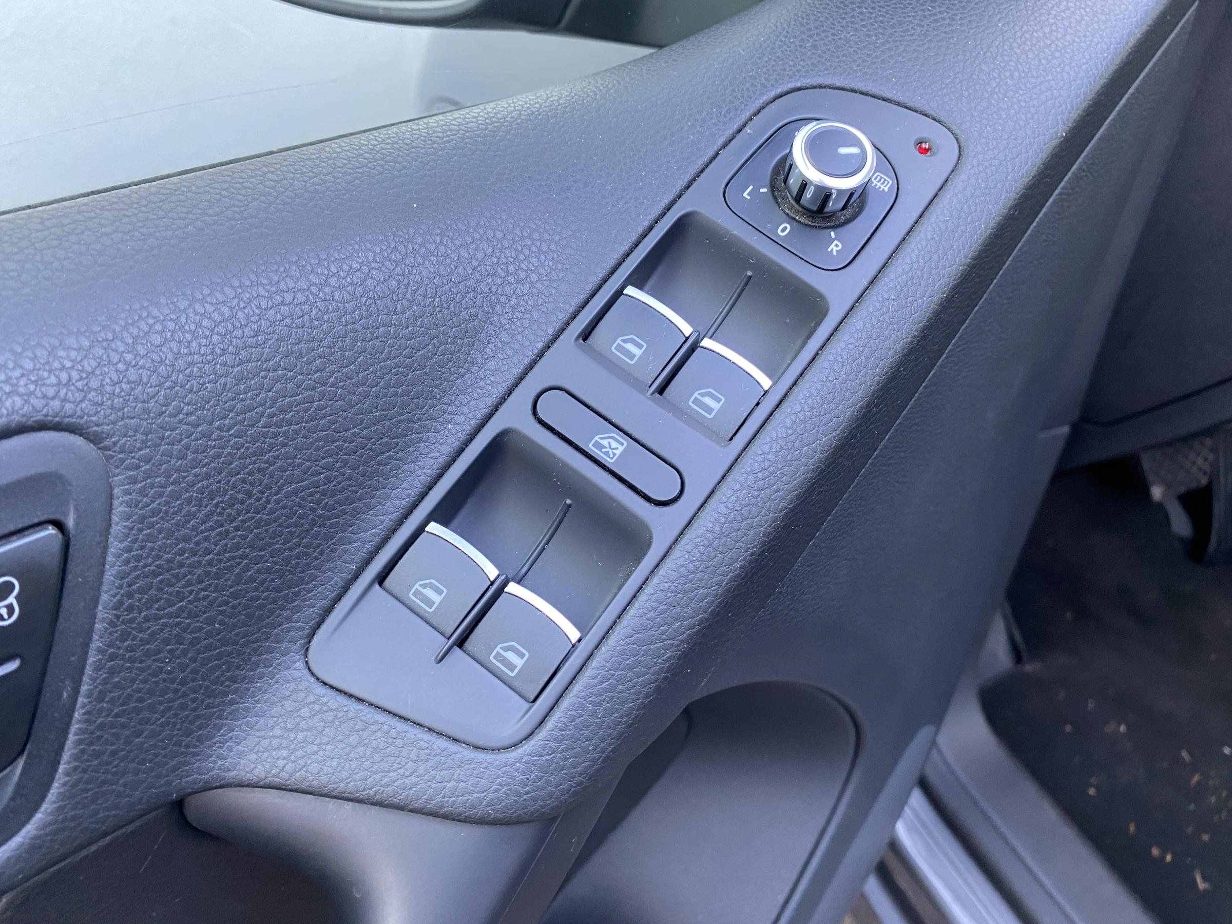 Volkswagen Tiguan, 2014 - pohled č. 13