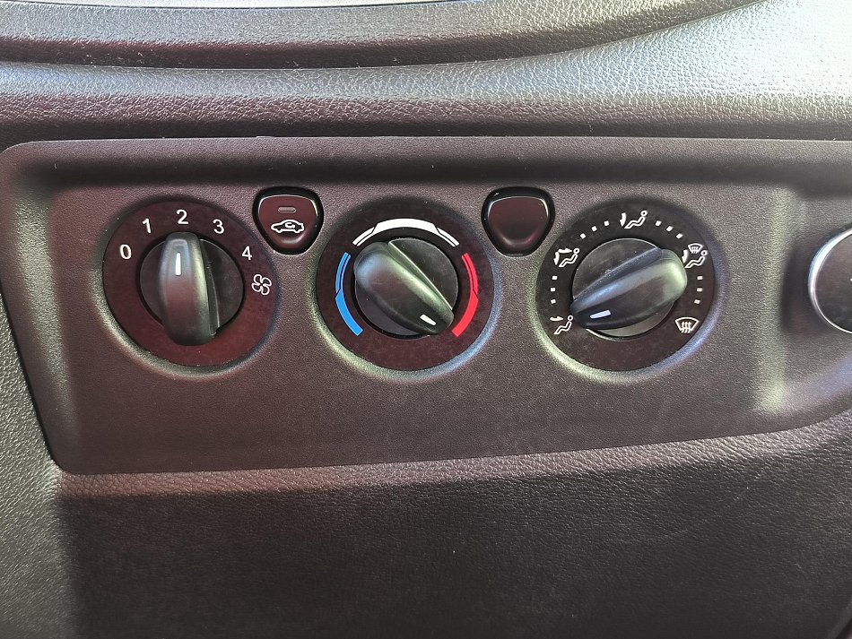 Ford Transit 2.2TDCi  VALNÍK