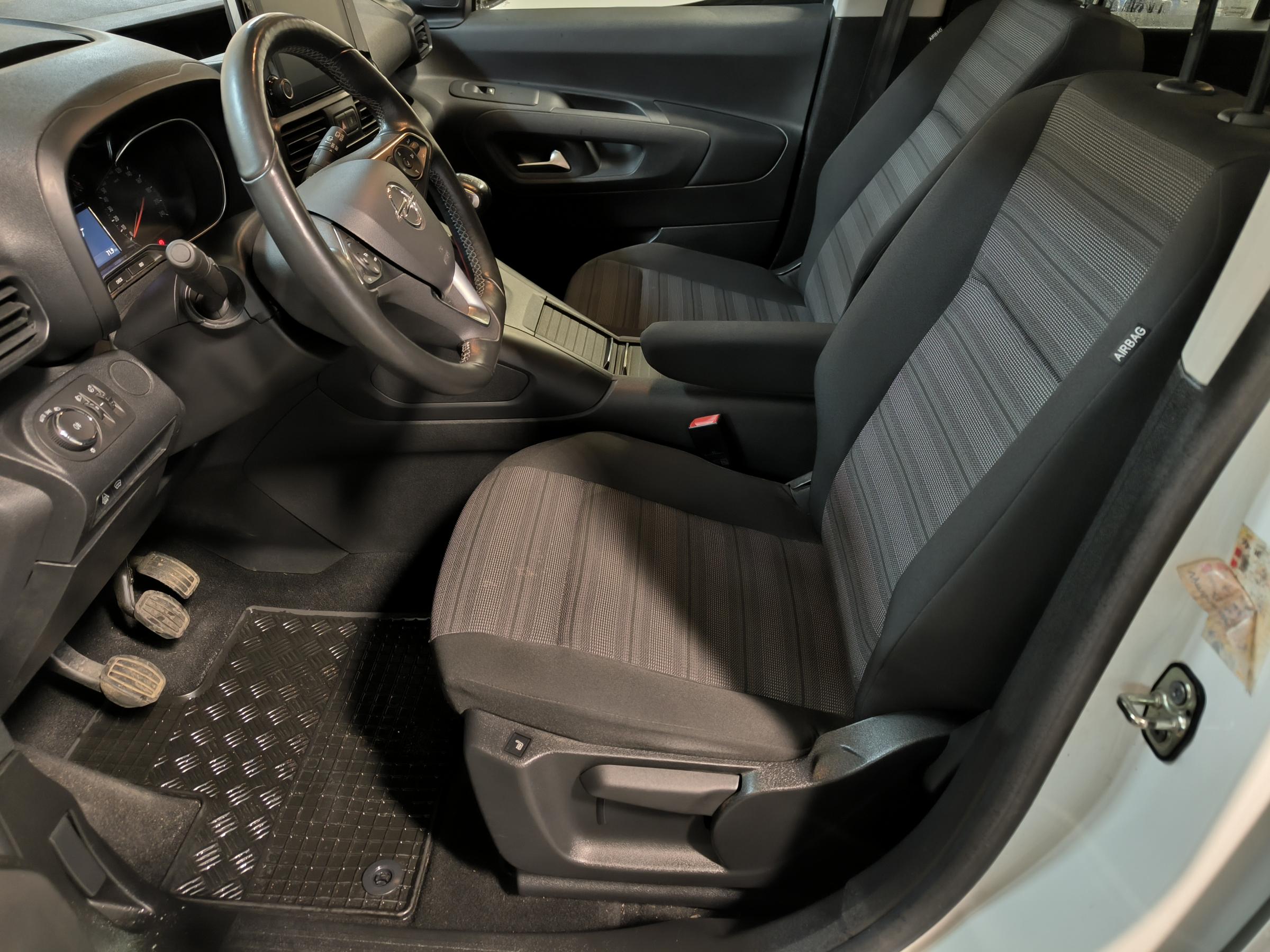 Opel Combo, 2021 - pohled č. 9