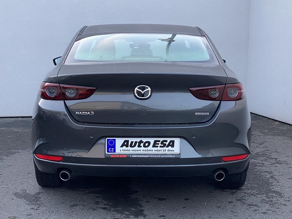 Mazda 3 2.0i 