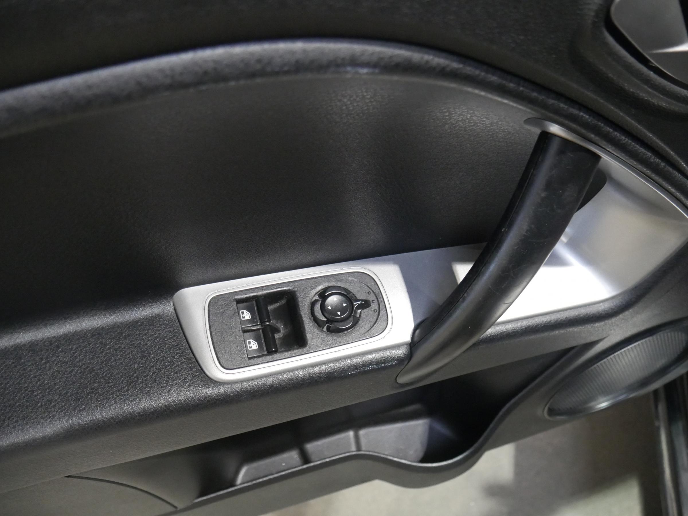 Alfa Romeo MiTo, 2012 - pohled č. 11