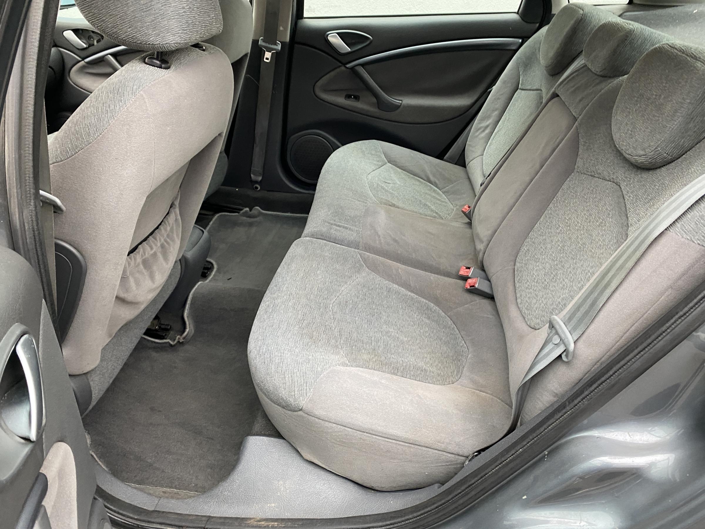 Citroën C5, 2004 - pohled č. 10