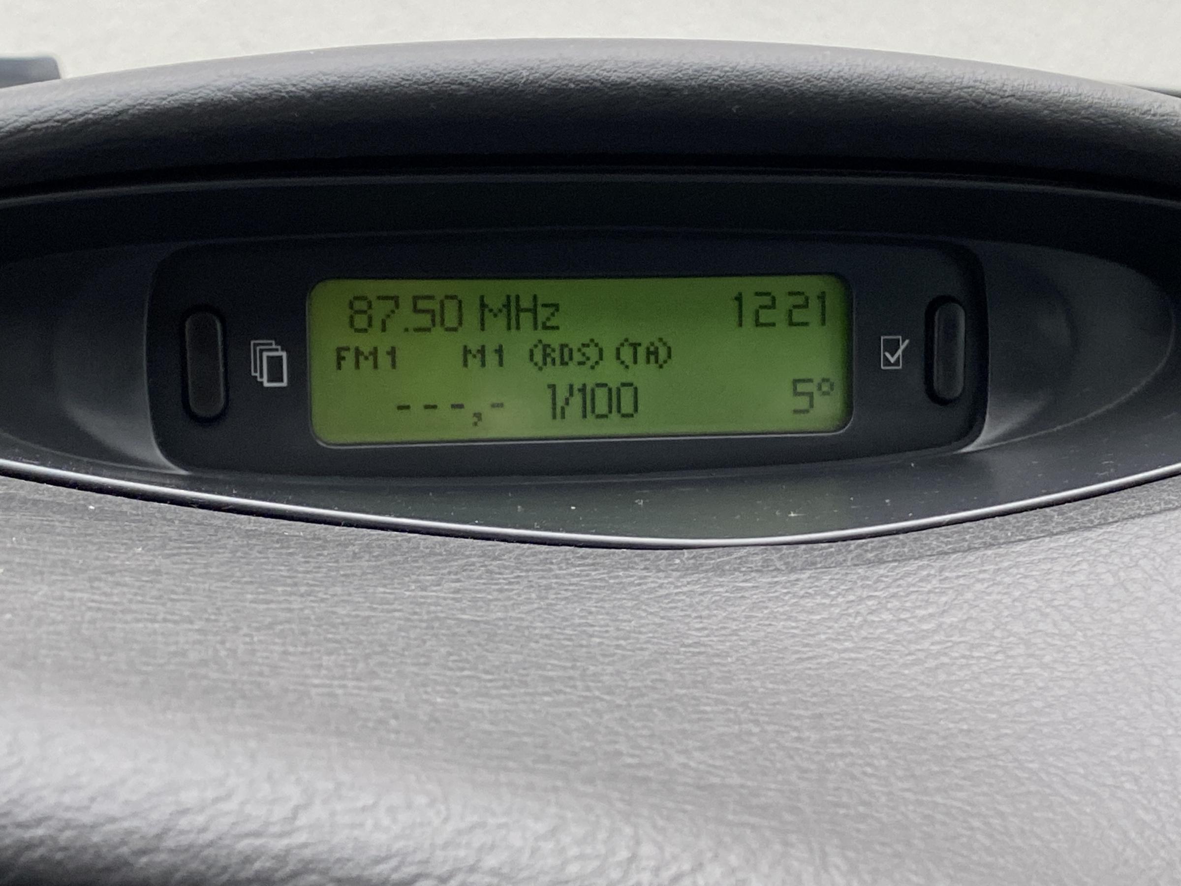 Citroën C5, 2004 - pohled č. 16