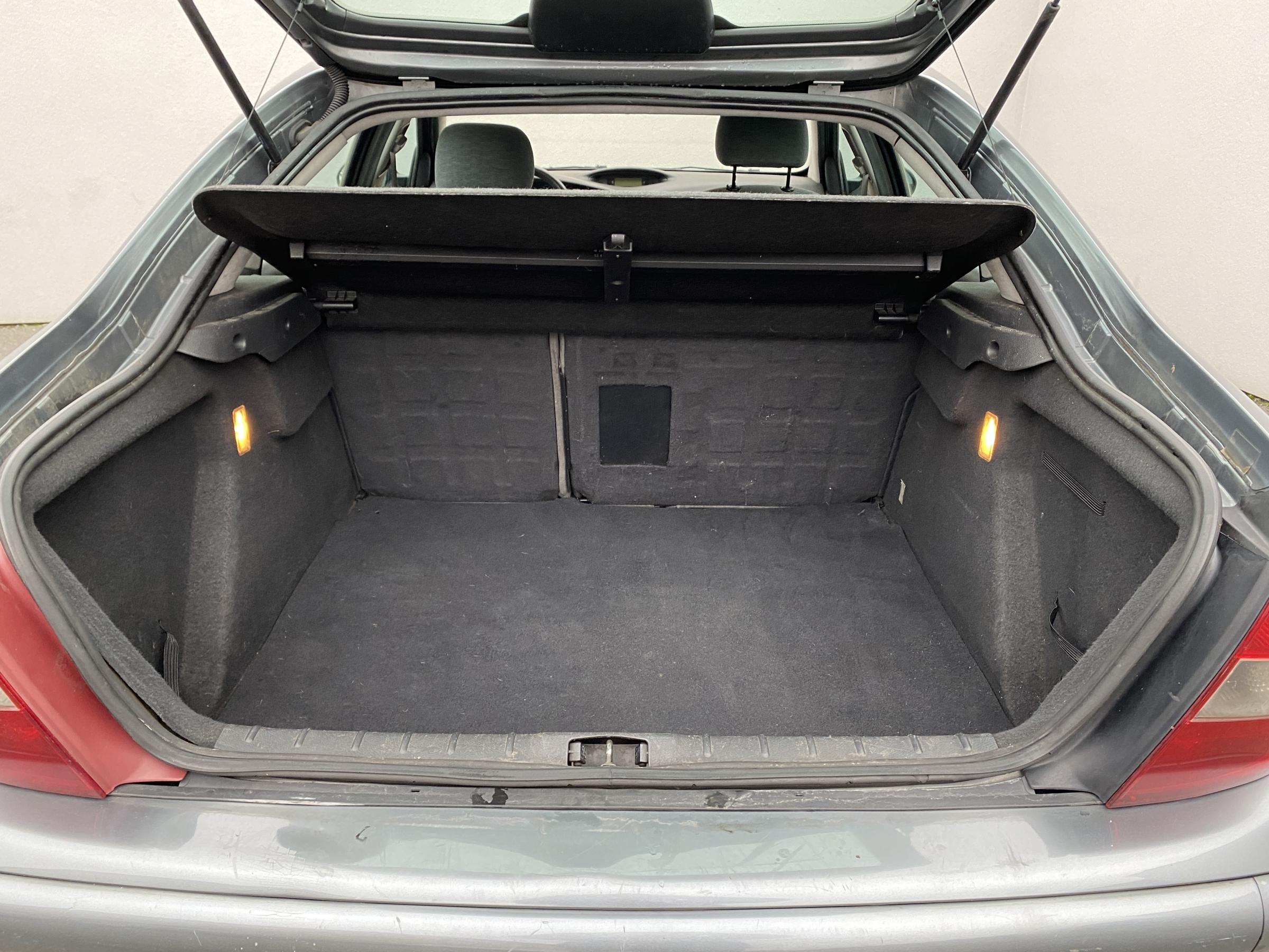 Citroën C5, 2004 - pohled č. 7