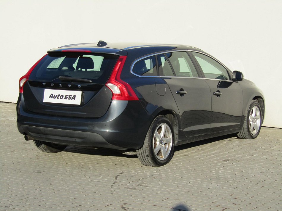 Volvo V60 2.0 D Summum