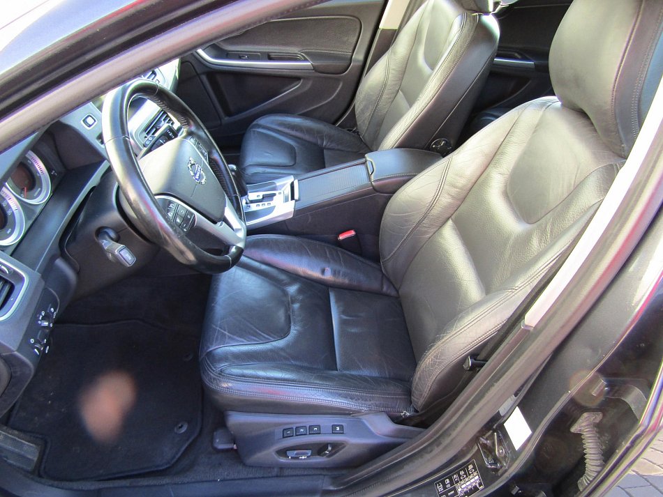 Volvo V60 2.0 D Summum