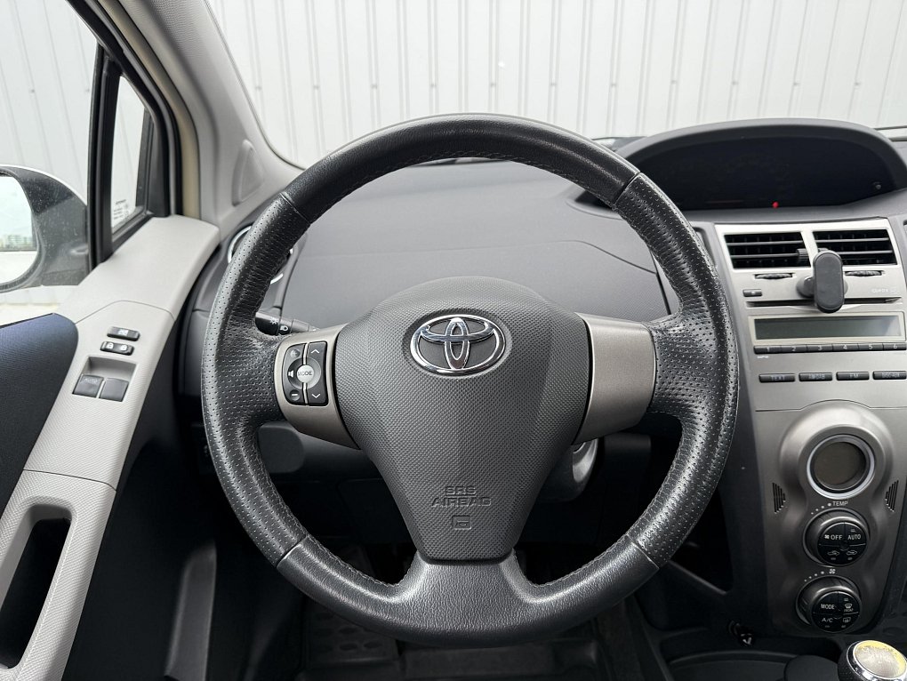 Toyota Yaris 1.33 VVT-i 