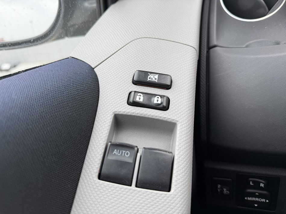 Toyota Yaris 1.33 VVT-i 