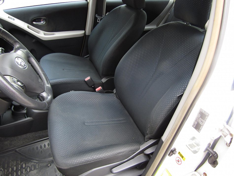 Toyota Yaris 1.33 VVT-i 