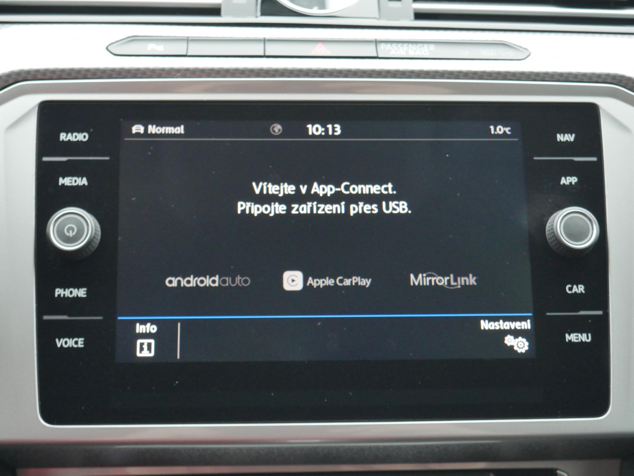 Volkswagen Passat, 2018 - pohled č. 15