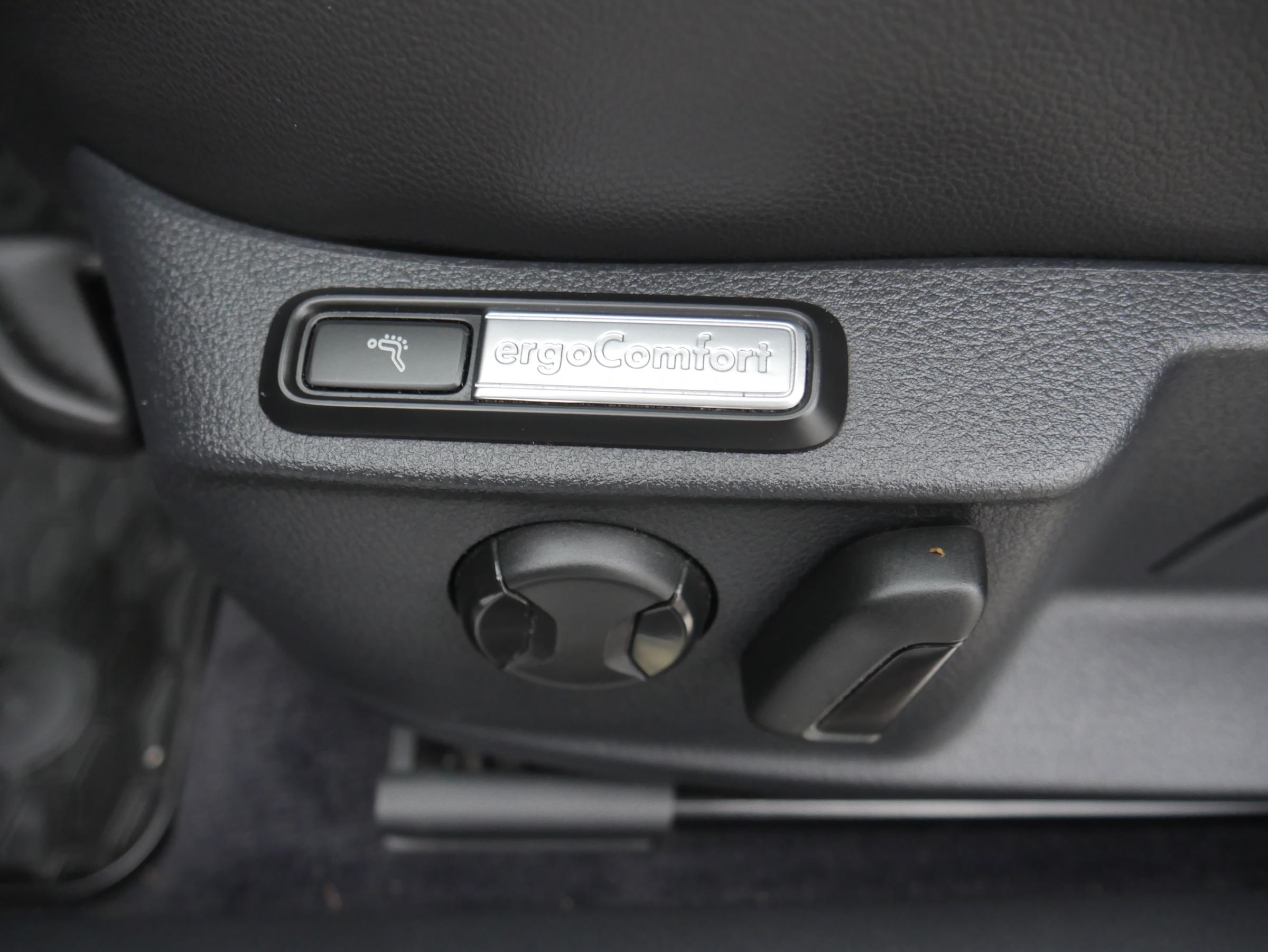 Volkswagen Passat, 2018 - pohled č. 19