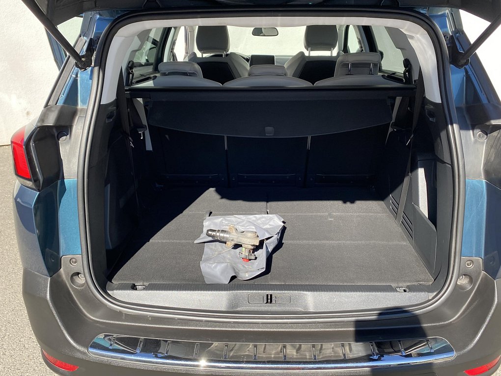 Peugeot 5008 1.5 HDi Allure 7míst