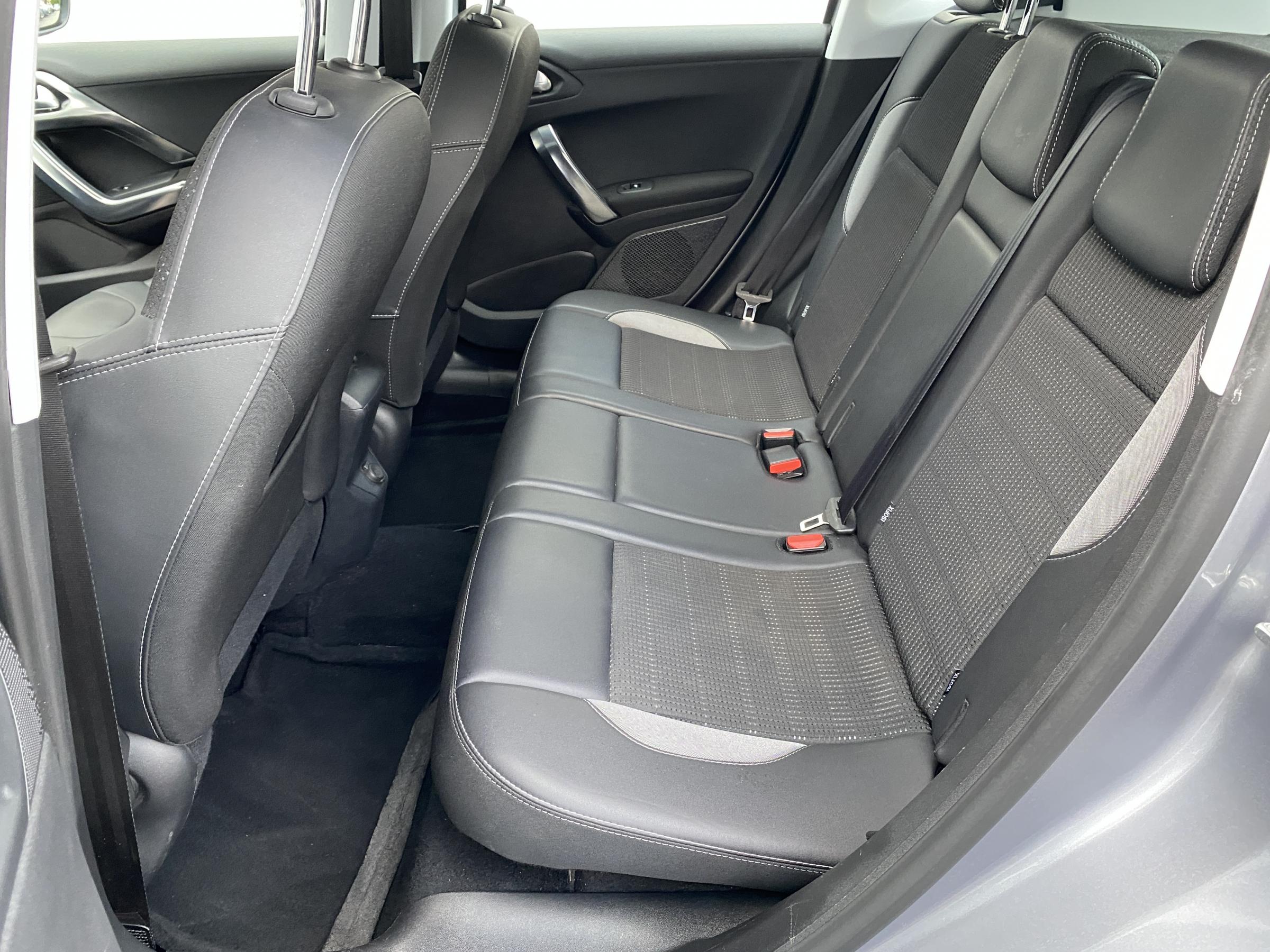 Peugeot 2008, 2016 - pohled č. 11