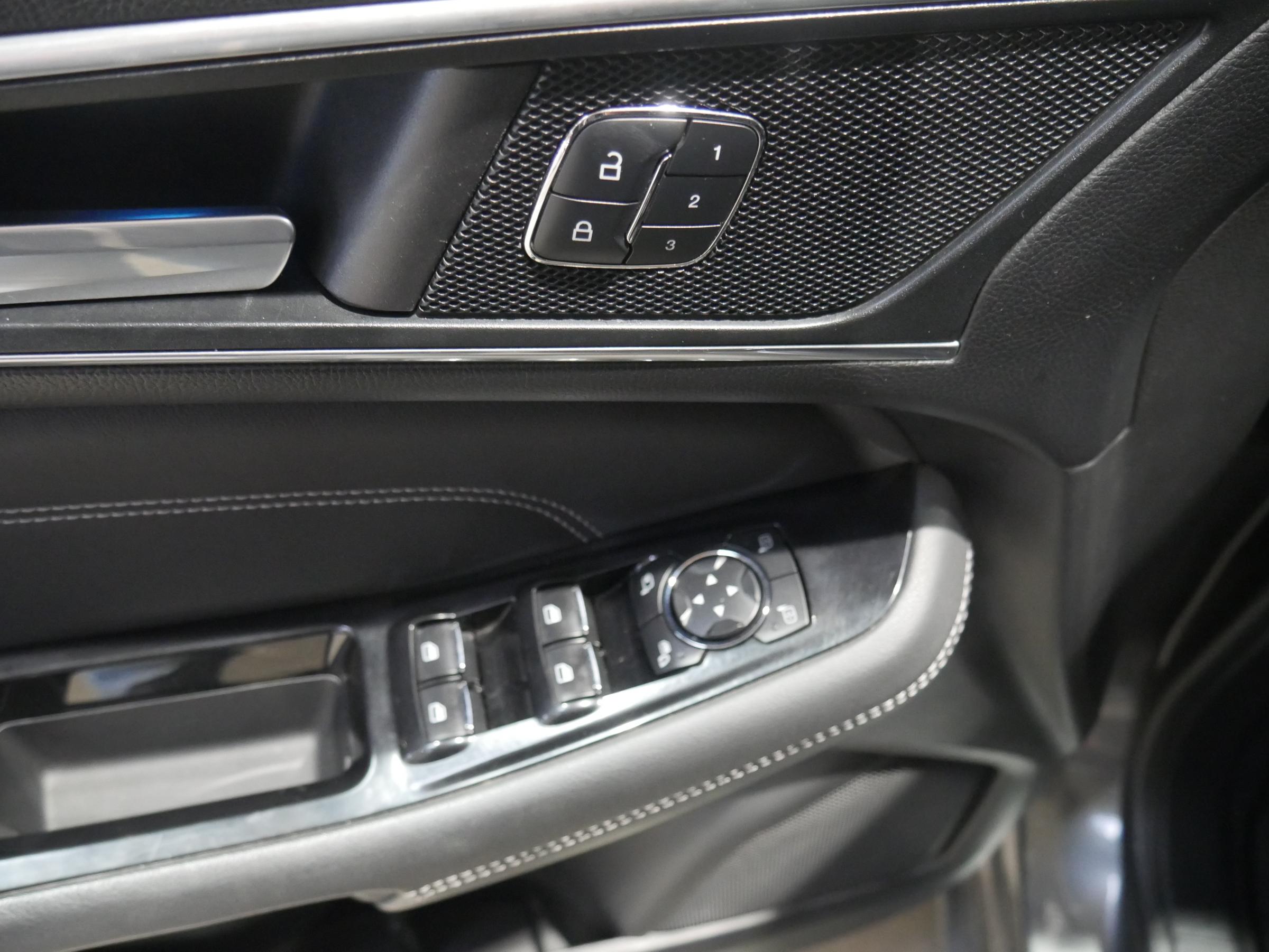 Ford S-MAX, 2016 - pohled č. 11