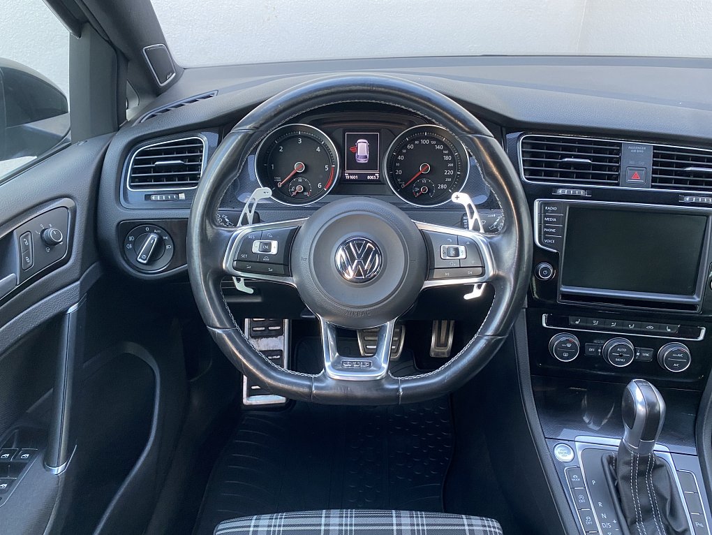 Volkswagen Golf 2.0 TDi GTD