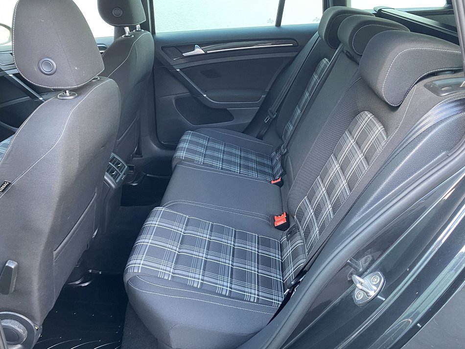 Volkswagen Golf 2.0 TDi GTD