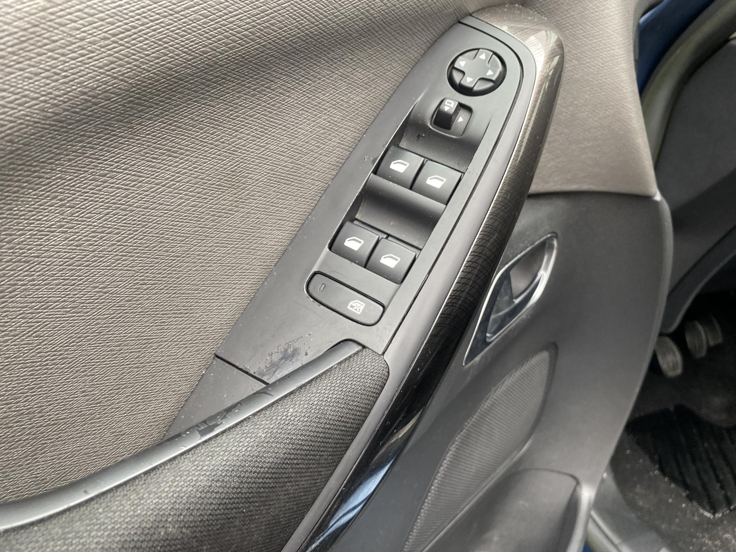 Citroën C4 Picasso, 2014 - pohled č. 19