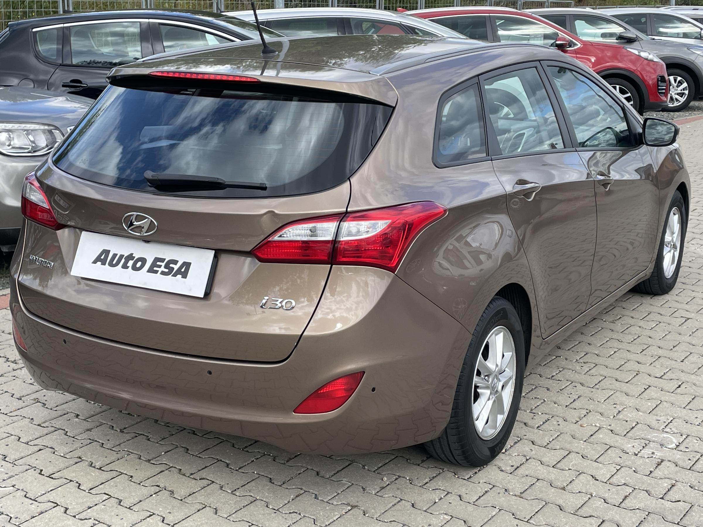Hyundai i30, 2012 - pohled č. 4
