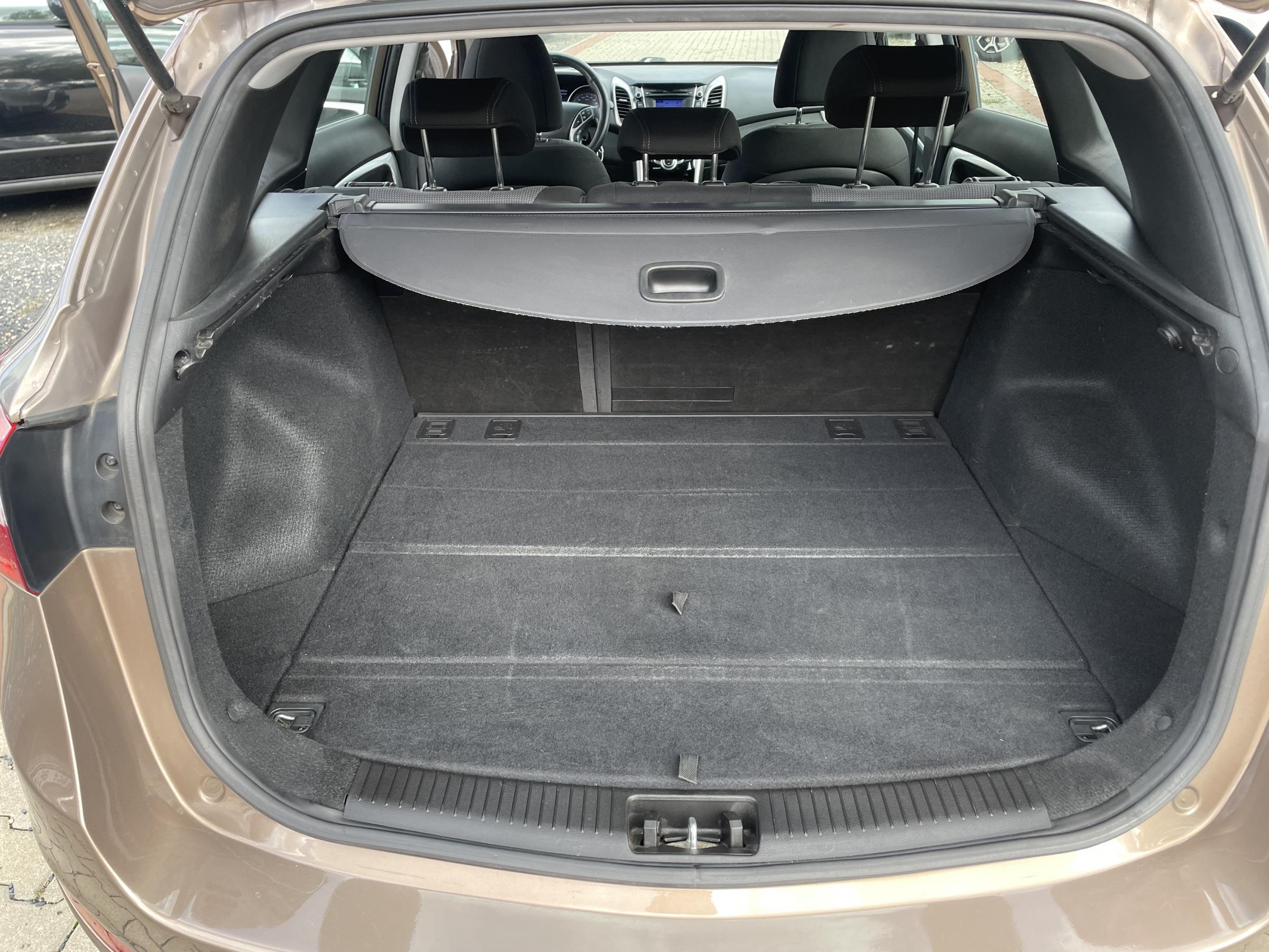 Hyundai i30, 2012 - pohled č. 7