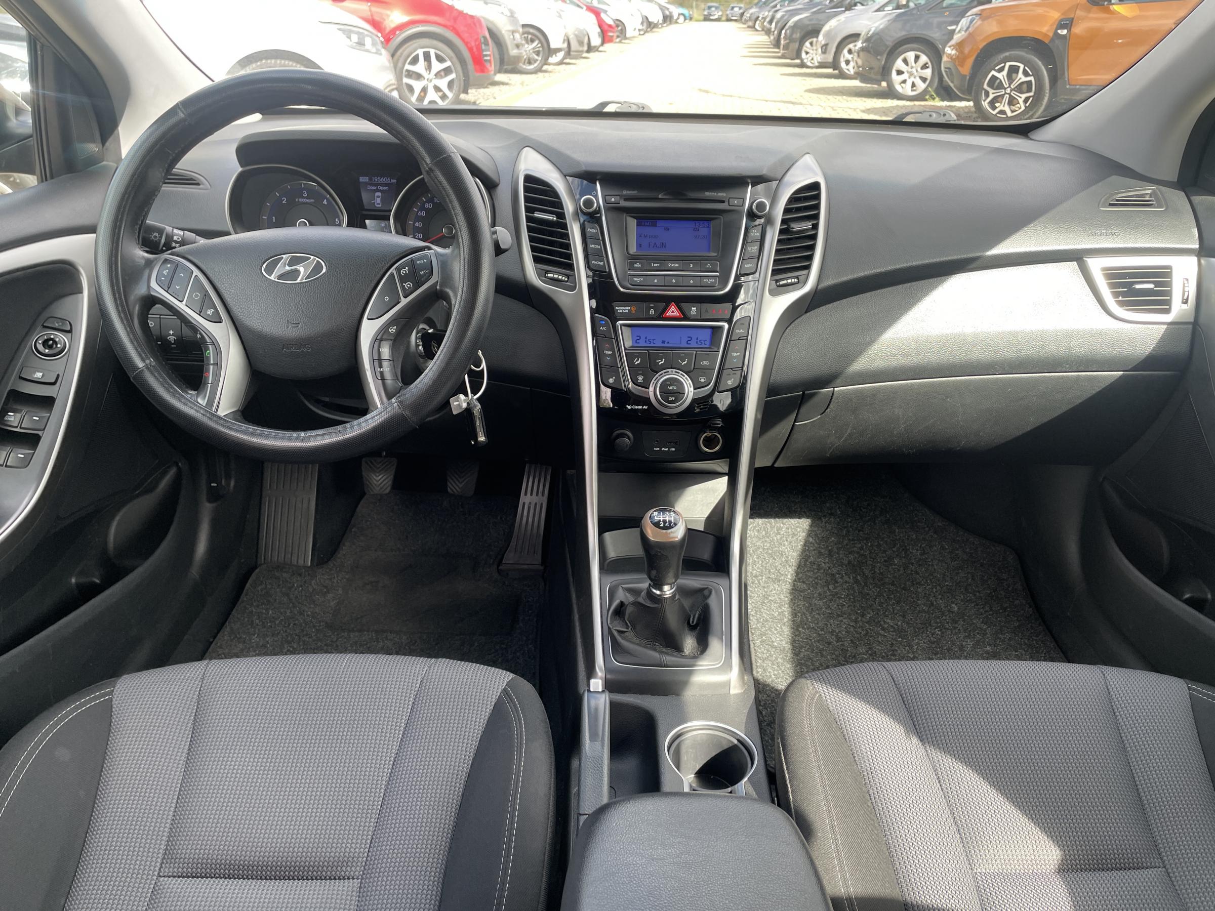 Hyundai i30, 2012 - pohled č. 8