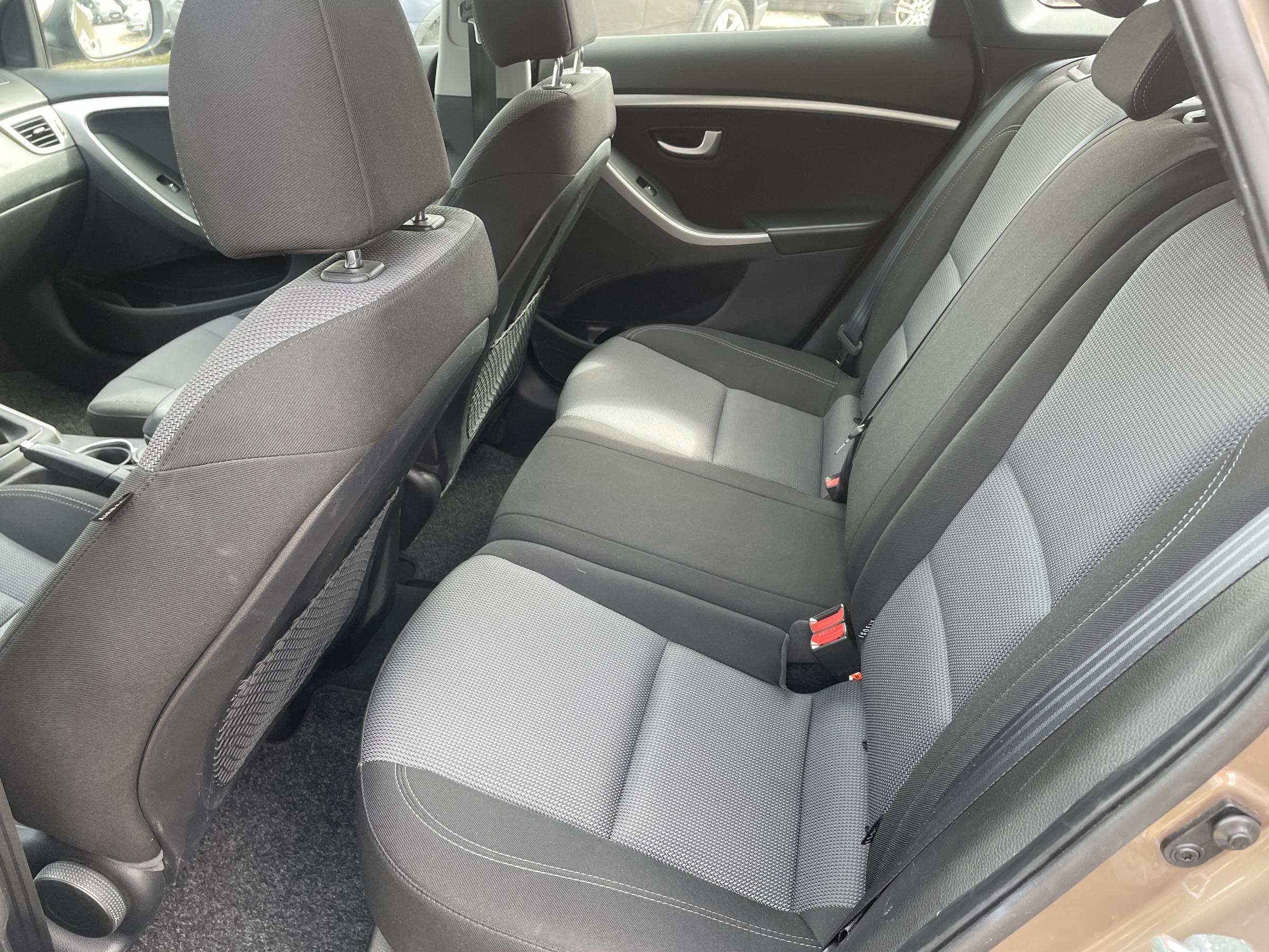 Hyundai i30, 2012 - pohled č. 9