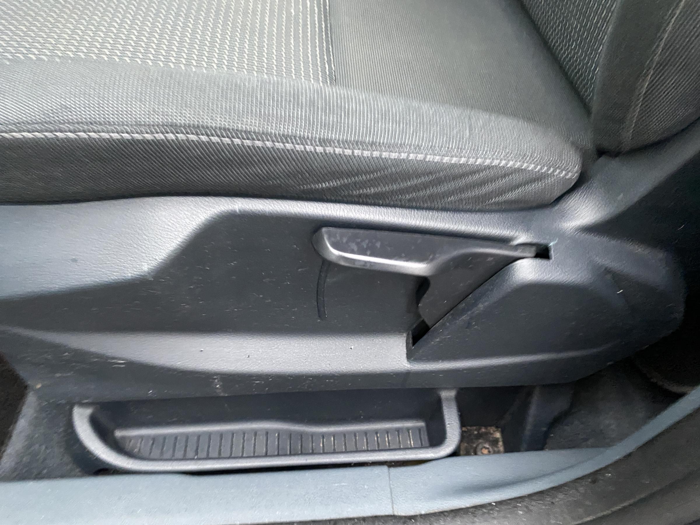 Ford C-MAX, 2011 - pohled č. 14