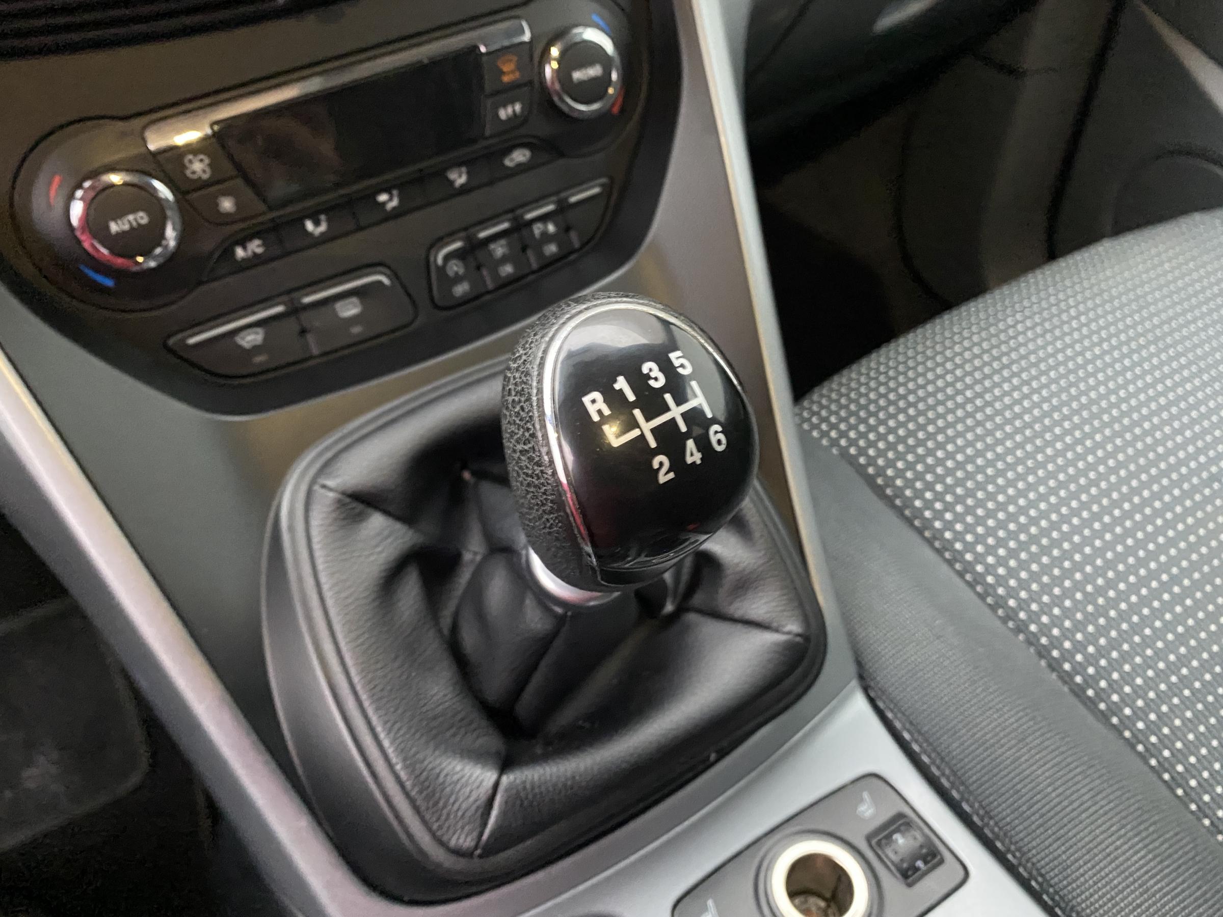 Ford C-MAX, 2011 - pohled č. 15