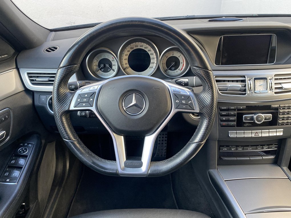 Mercedes-Benz Třída E 3.0 CDi Avantgarde E350 4Matic