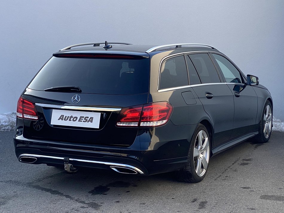 Mercedes-Benz Třída E 3.0 CDi Avantgarde E350 4Matic