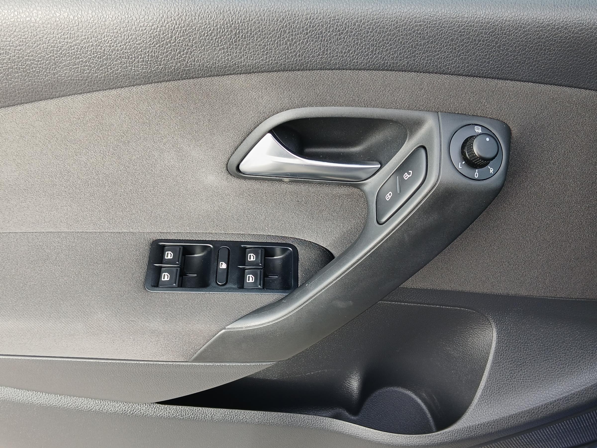 Volkswagen Polo, 2011 - pohled č. 11