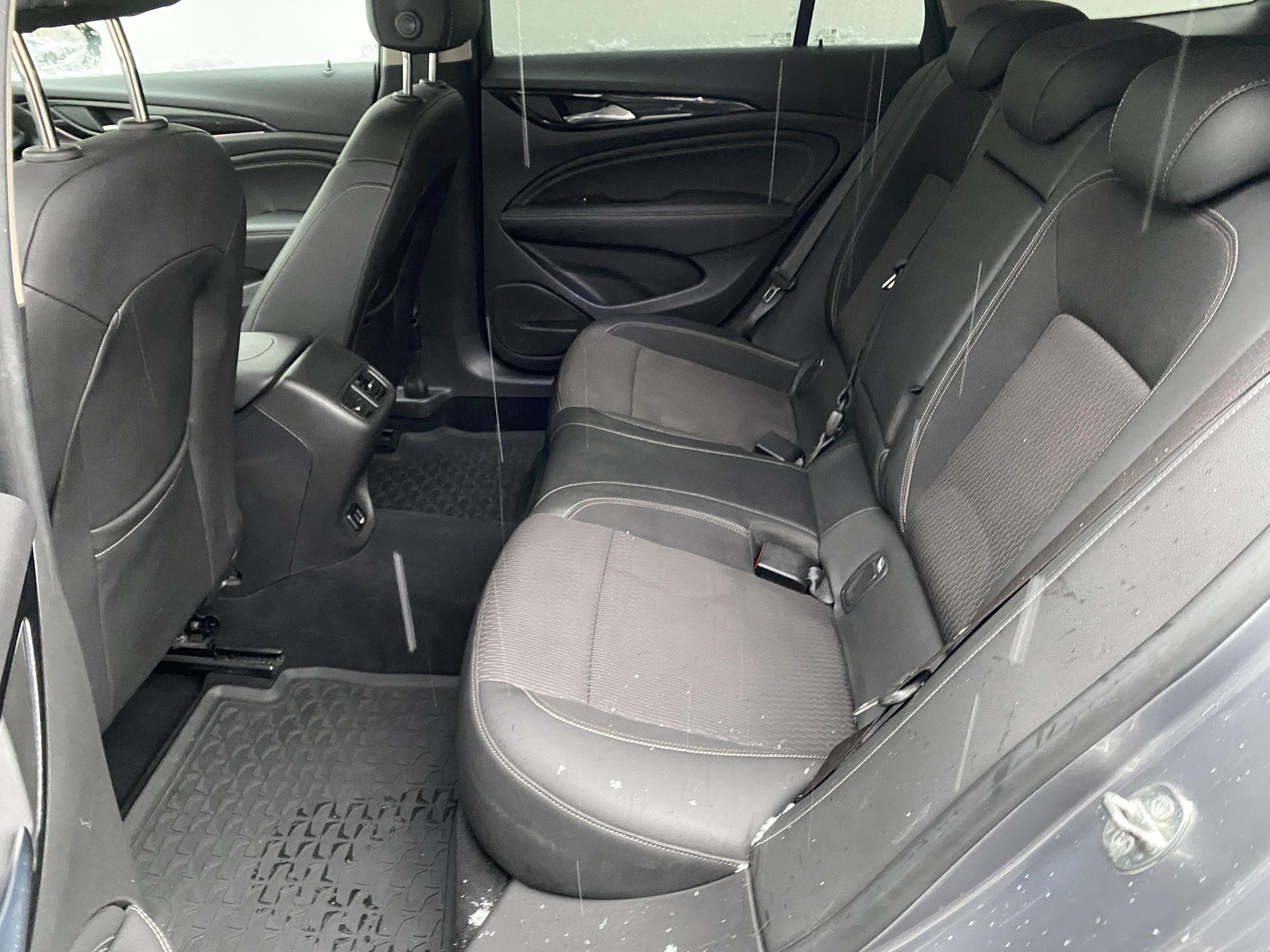 Opel Insignia, 2017 - pohled č. 10