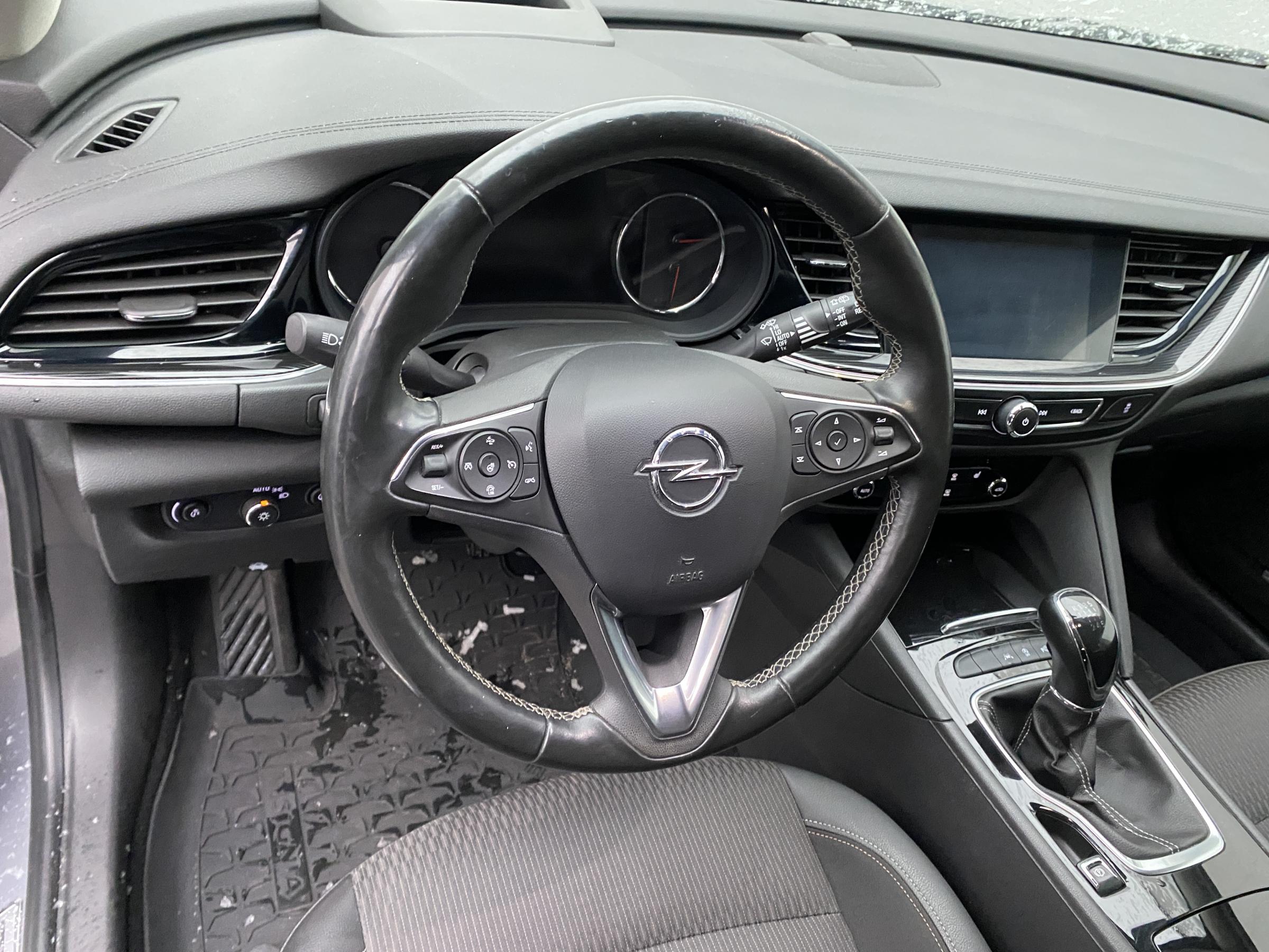 Opel Insignia, 2017 - pohled č. 12