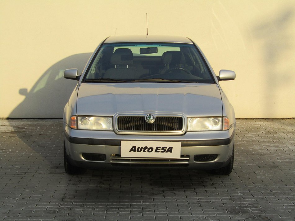 Škoda Octavia 1.6 i 