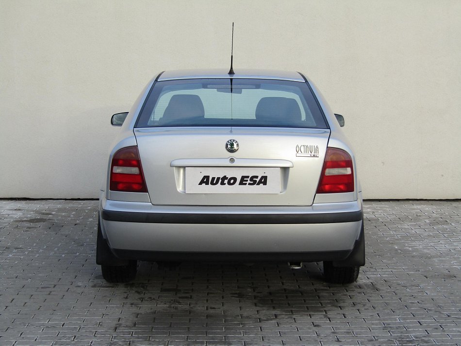 Škoda Octavia 1.6 i 