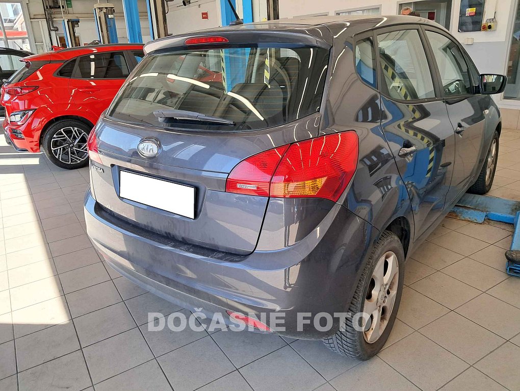 Kia Venga 1.6i 