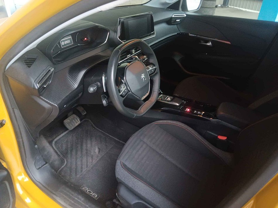 Peugeot 208 1.2PT 