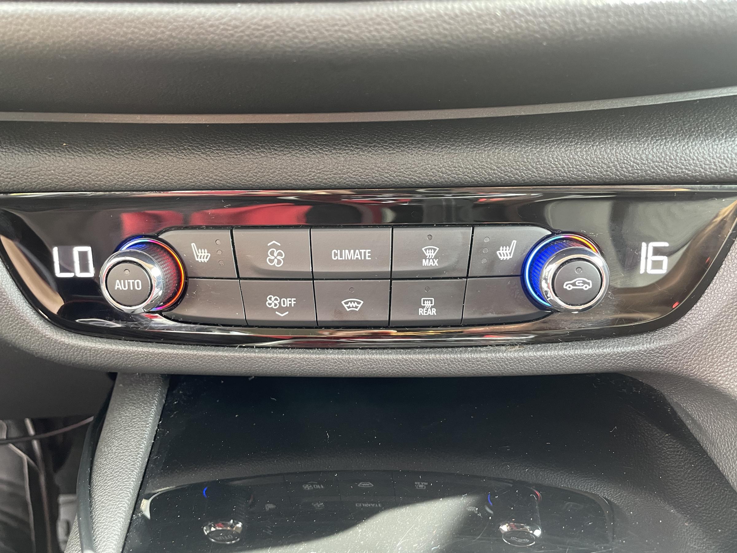 Opel Insignia, 2017 - pohled č. 15