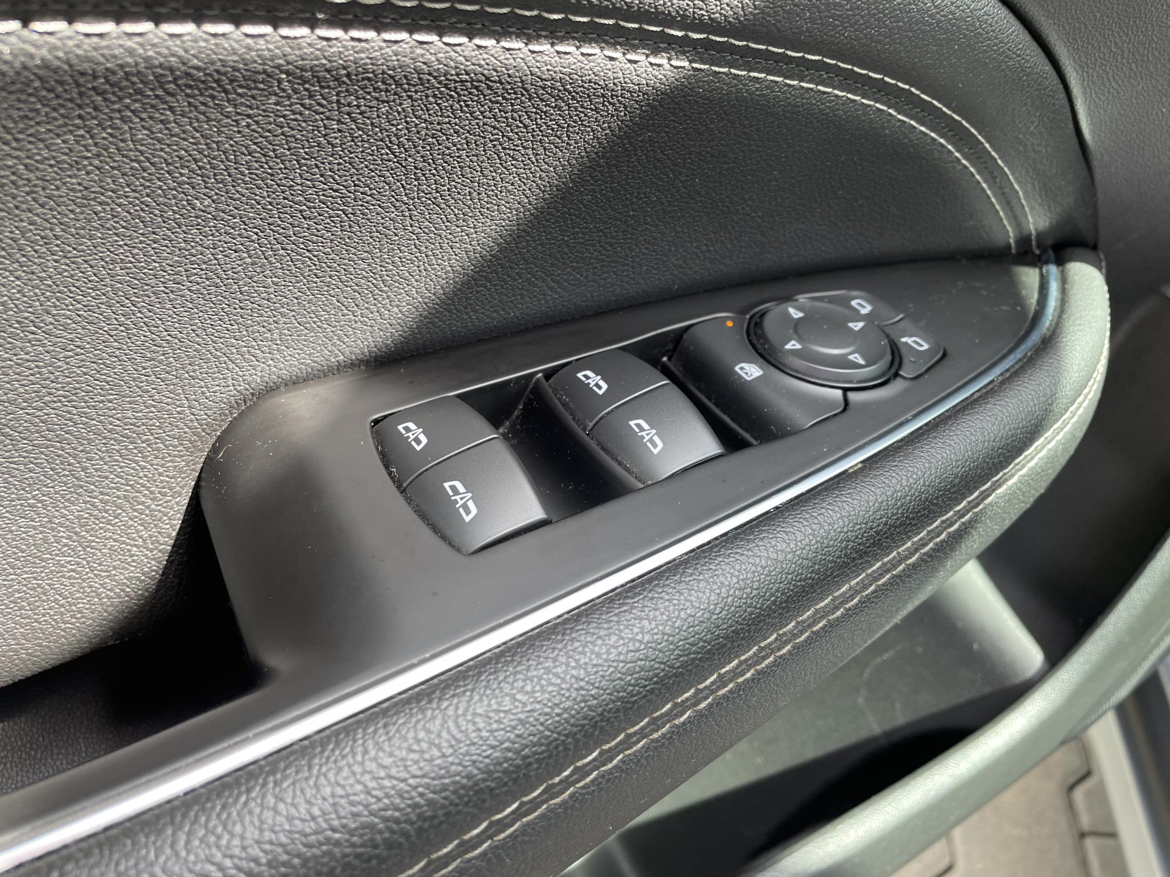 Opel Insignia, 2017 - pohled č. 20