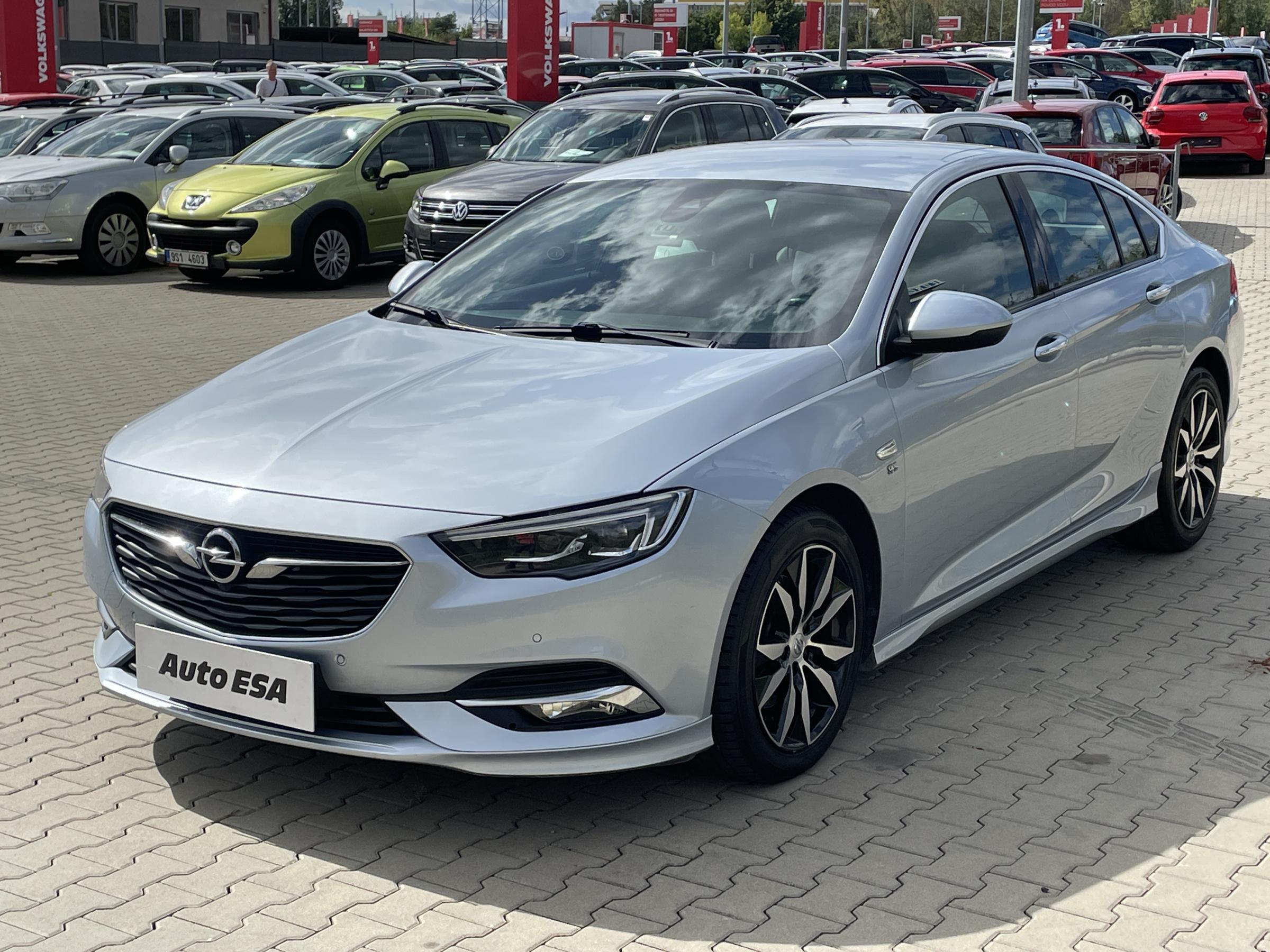 Opel Insignia, 2017 - pohled č. 3