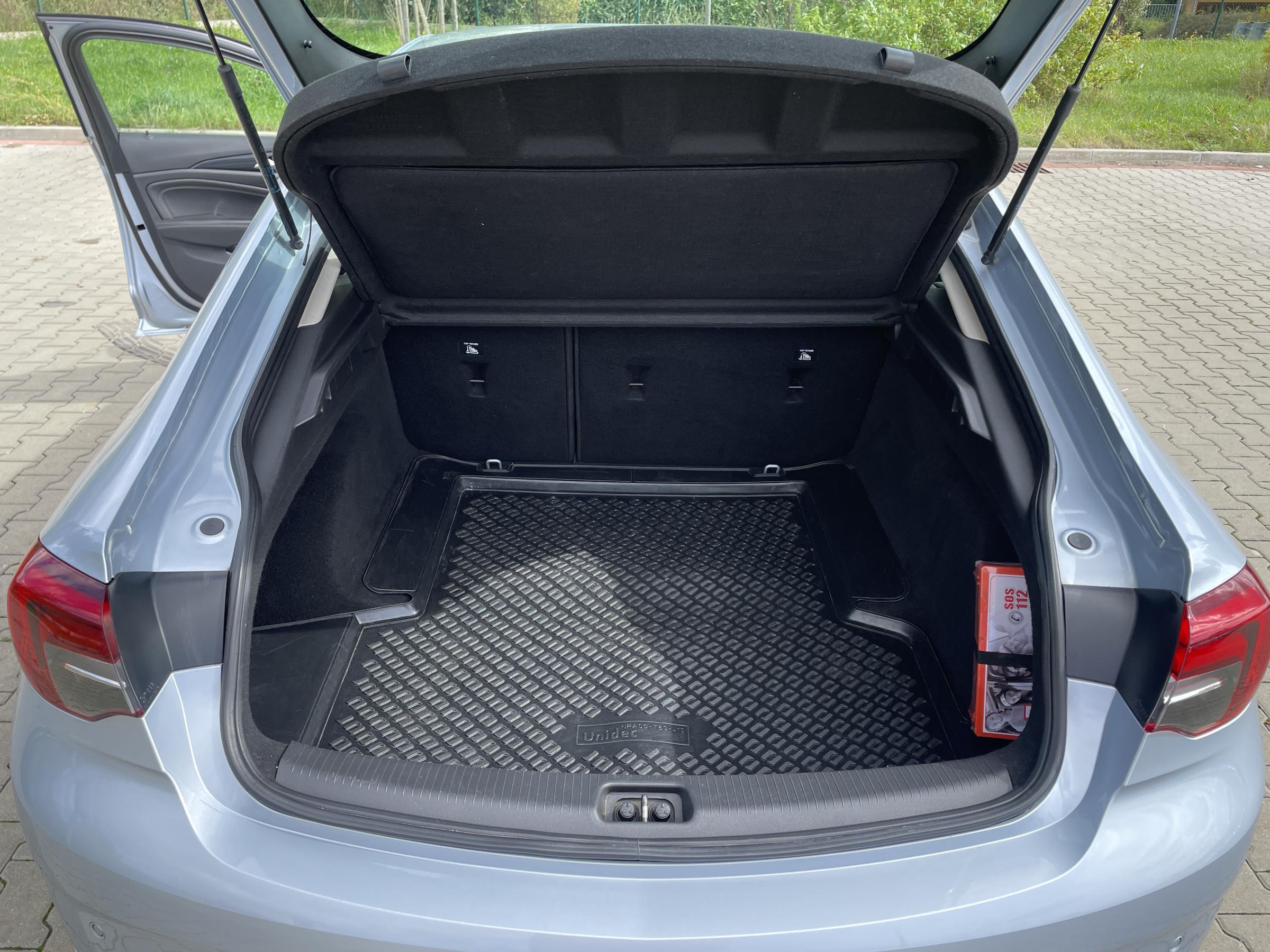 Opel Insignia, 2017 - pohled č. 8