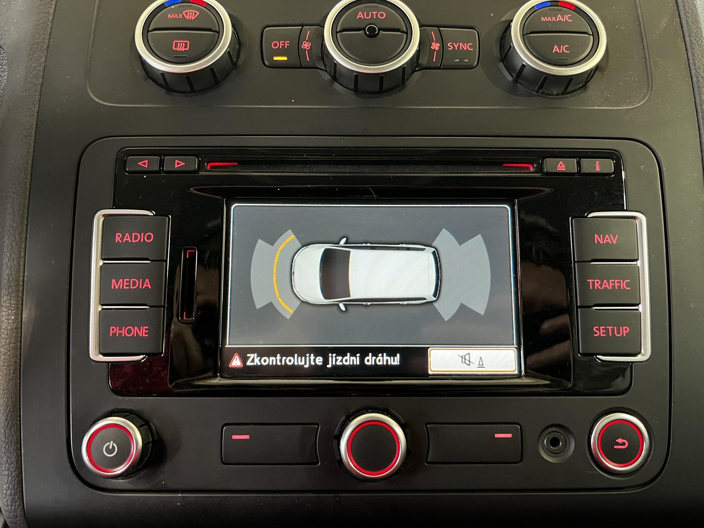 Volkswagen Touran, 2013 - pohled č. 14