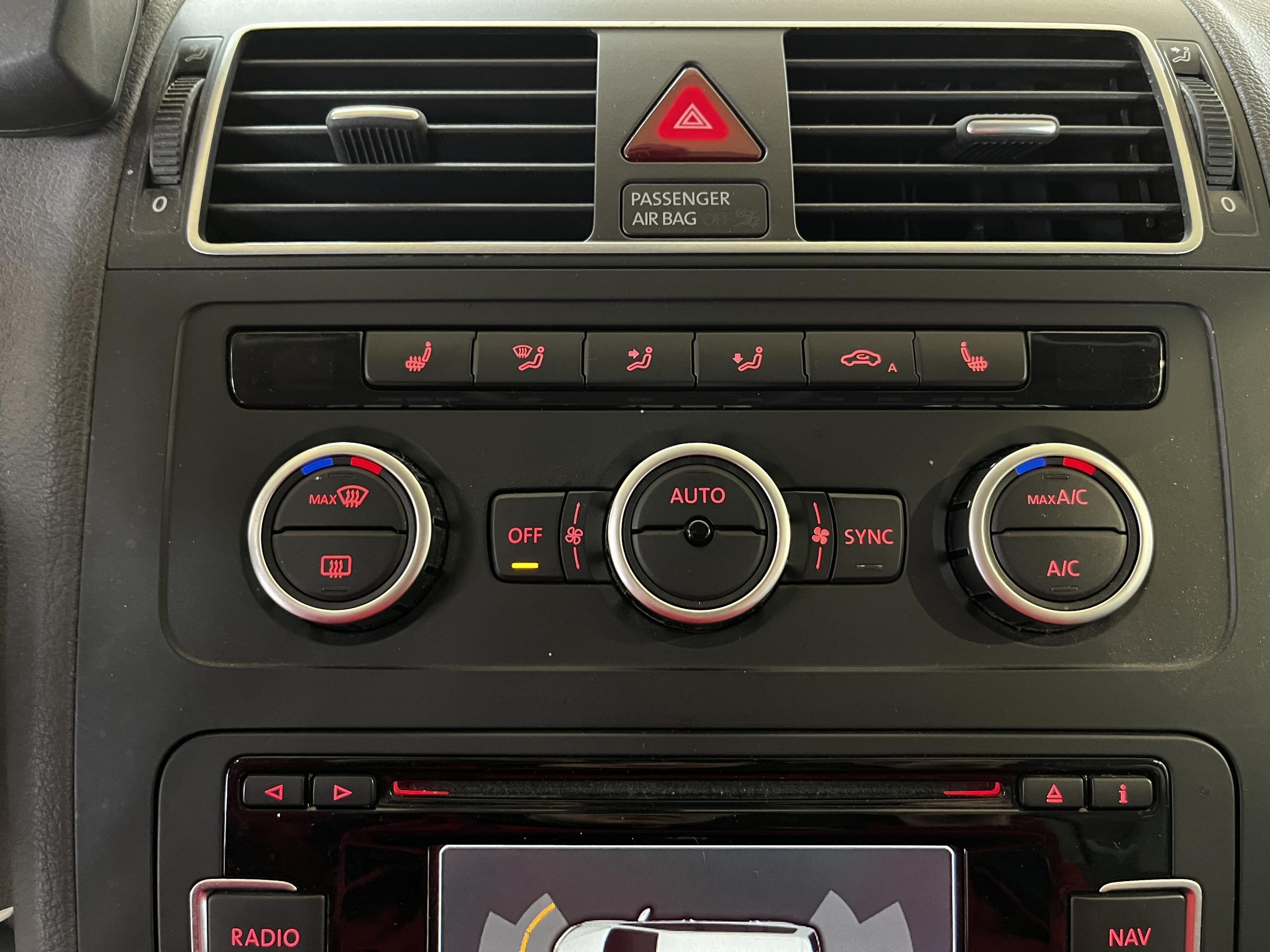 Volkswagen Touran, 2013 - pohled č. 15