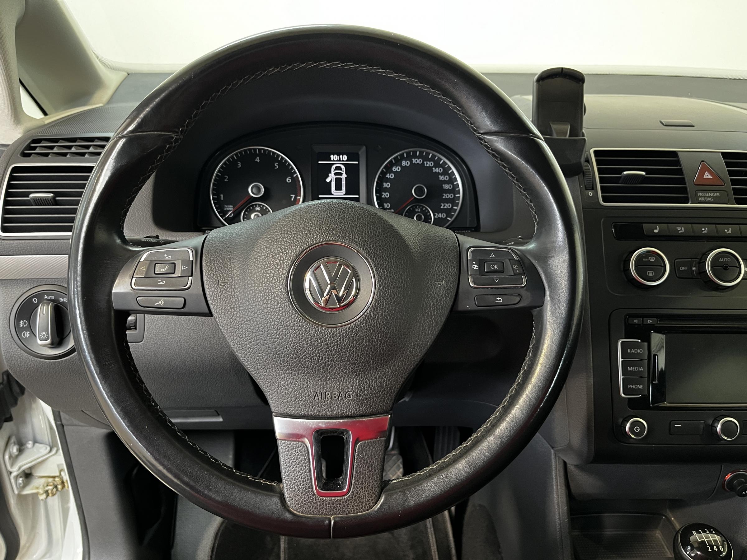 Volkswagen Touran, 2013 - pohled č. 16